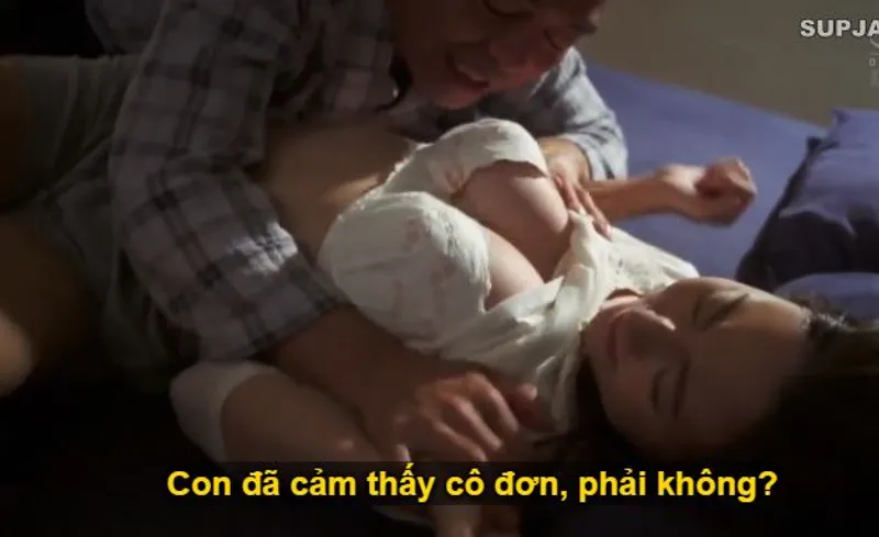 Thấy con trai mãi mê công việc để bạn gái của con trai cô đơn, bố ông chồng làm liều đè trả bài con dâu